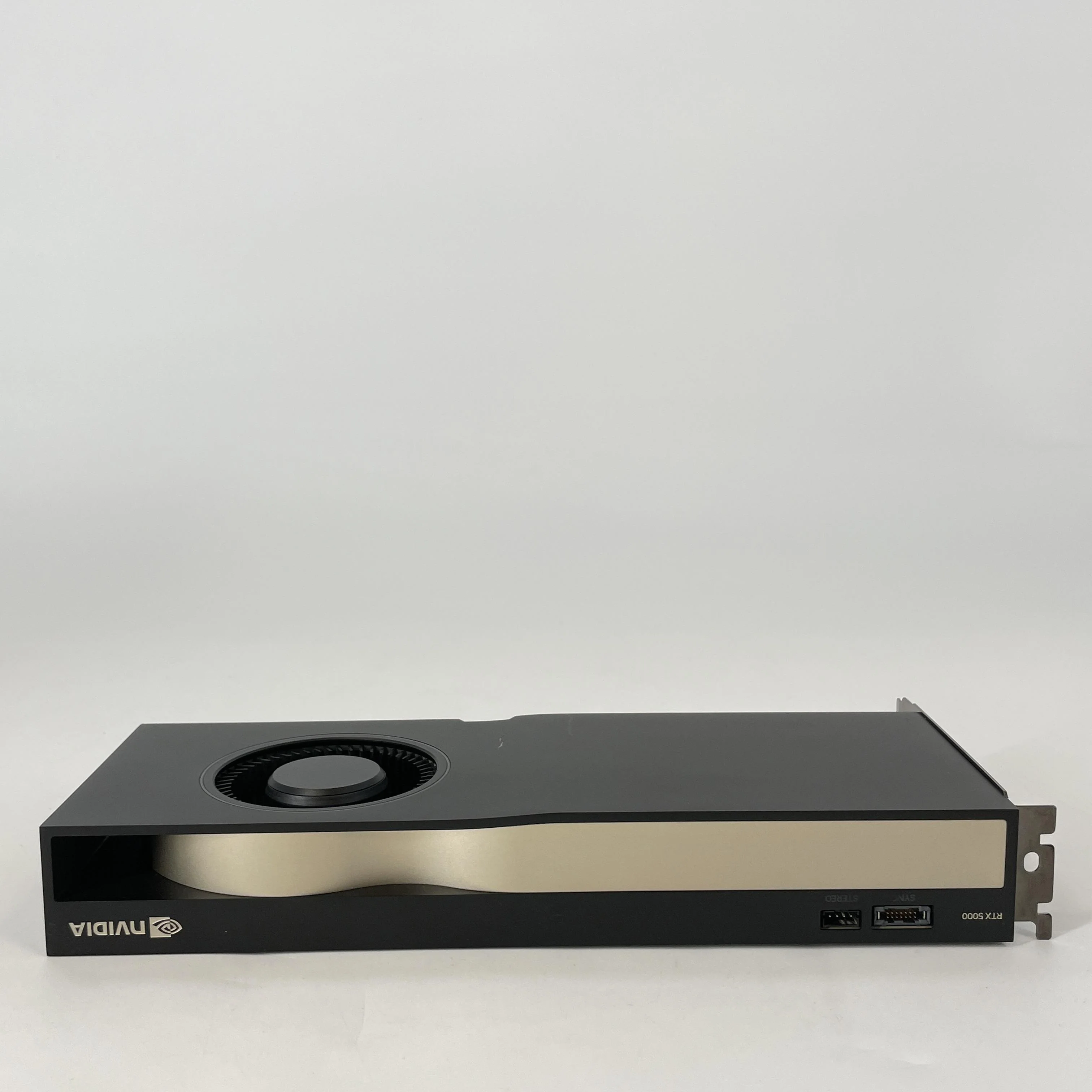 NVIDIA Quadro RTX 5000 Ada 32GB RAM - Image 9