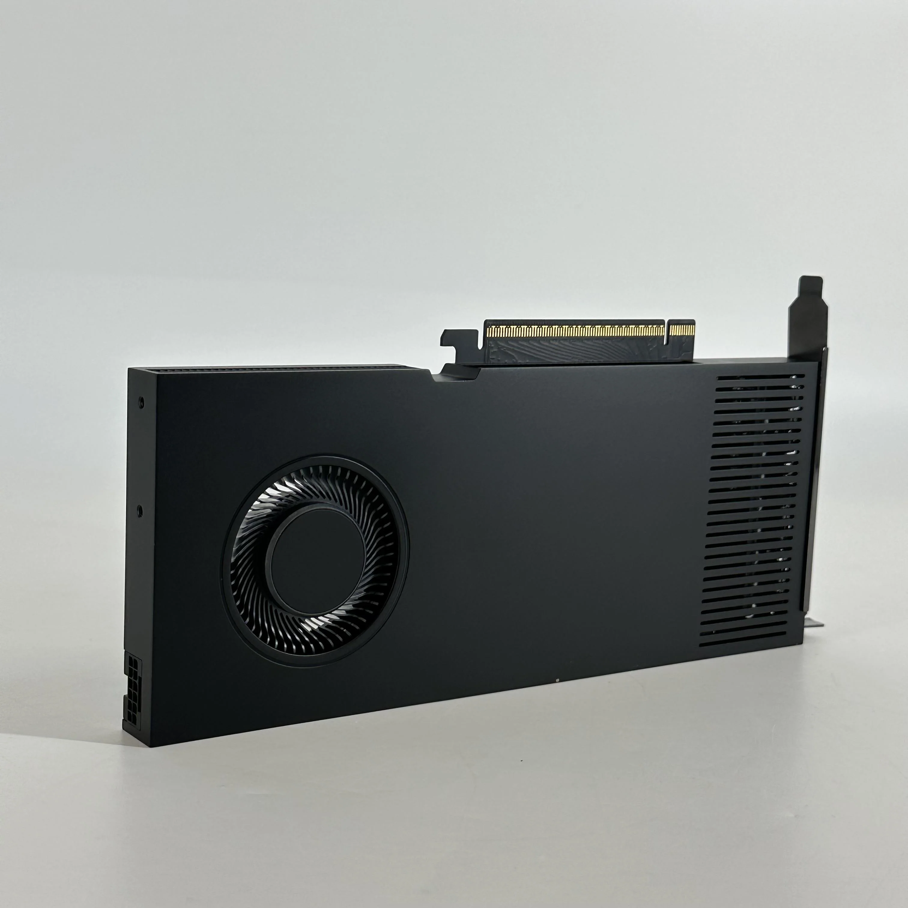 NVIDIA RTX PRO 4000 Blackwell 24GB RAM - Image 3