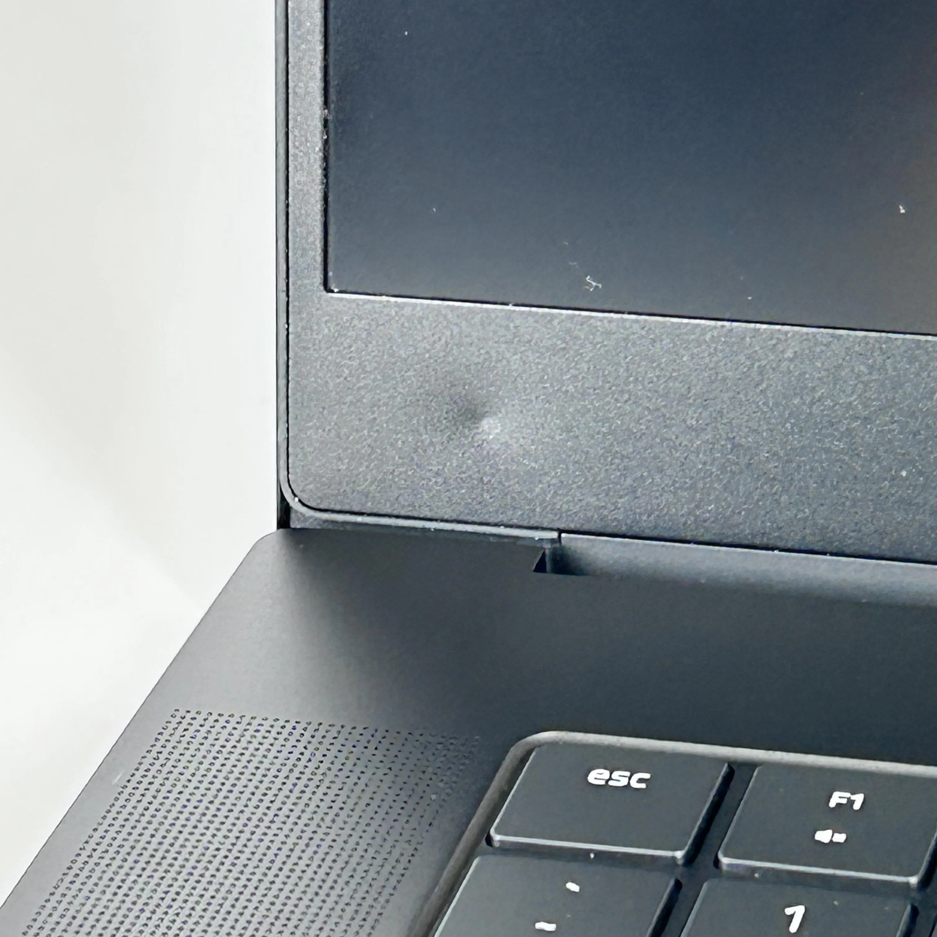 Razer Blade 15 2022 Black 2.4 GHz Intel Core i7 12th Gen. 16GB RAM 1TB Solid State Drive NVIDIA GeForce RTX 3060 6 GB - Image 11