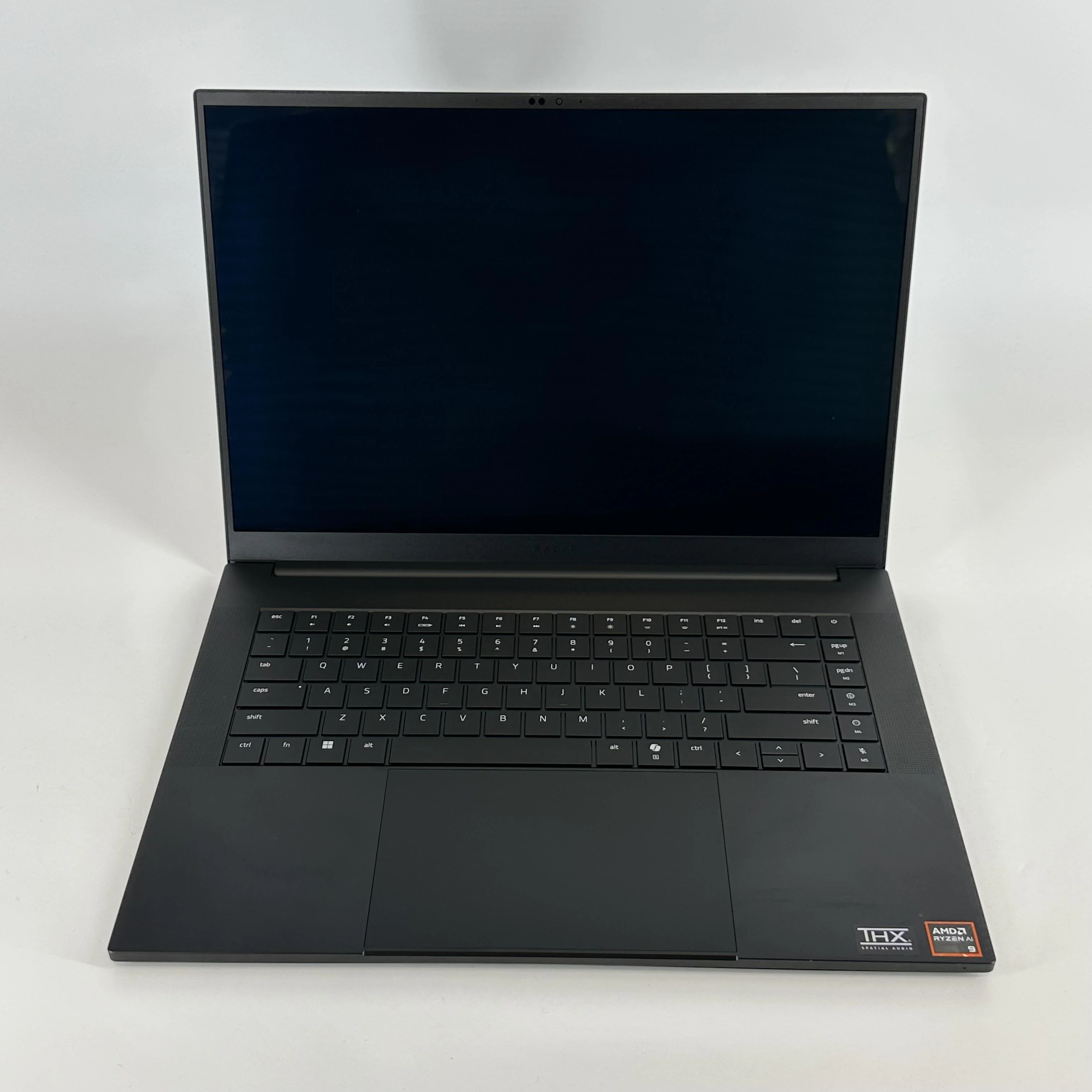 Razer Blade 16 2025 Black 2.0 GHz AMD Ryzen AI 9 365 16GB RAM 1TB Solid State Drive NVIDIA GeForce RTX 5060 8 GB