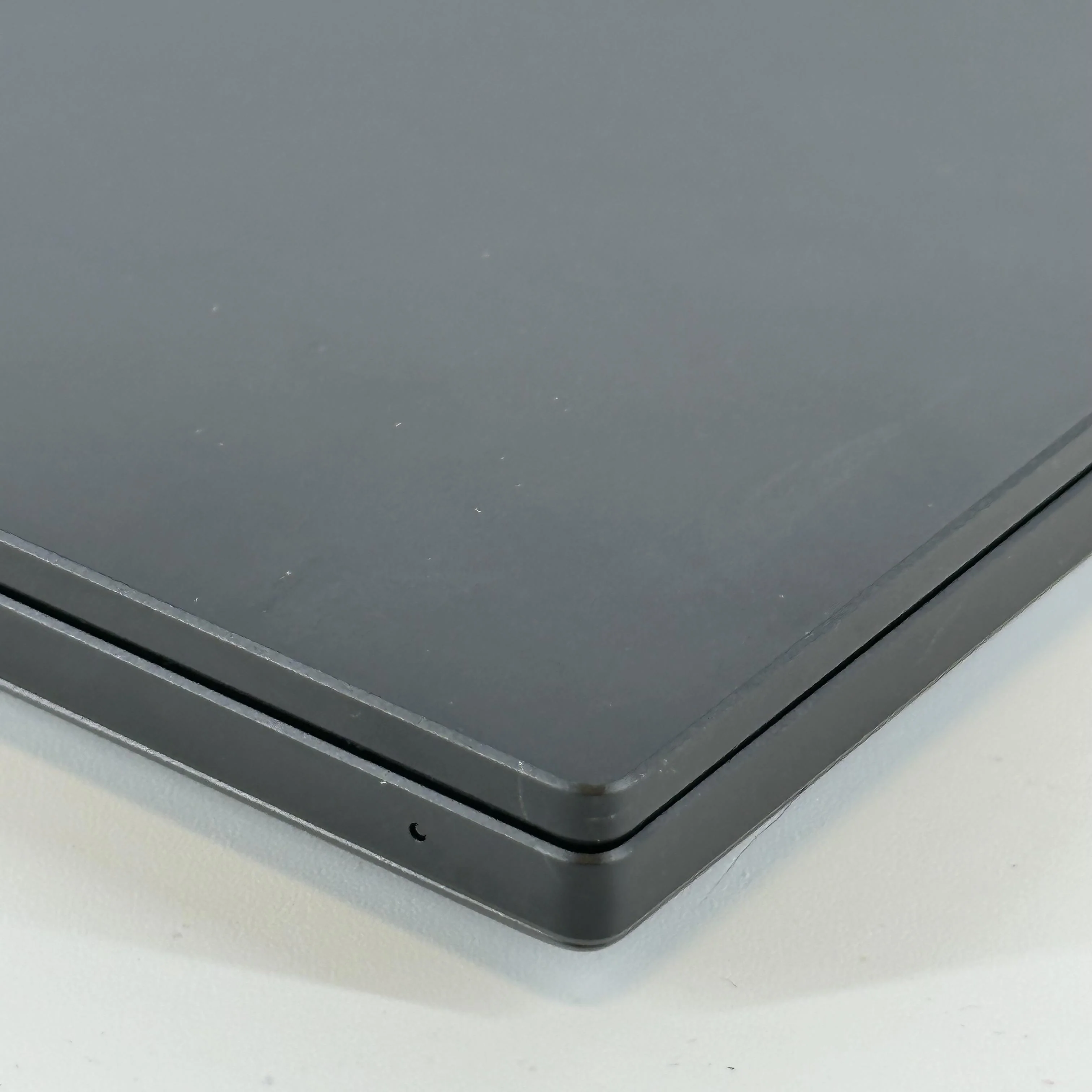 Razer Blade 16 2025 Black 2.0 GHz AMD Ryzen AI 9 365 16GB RAM 1TB Solid State Drive NVIDIA GeForce RTX 5060 8 GB - Image 14