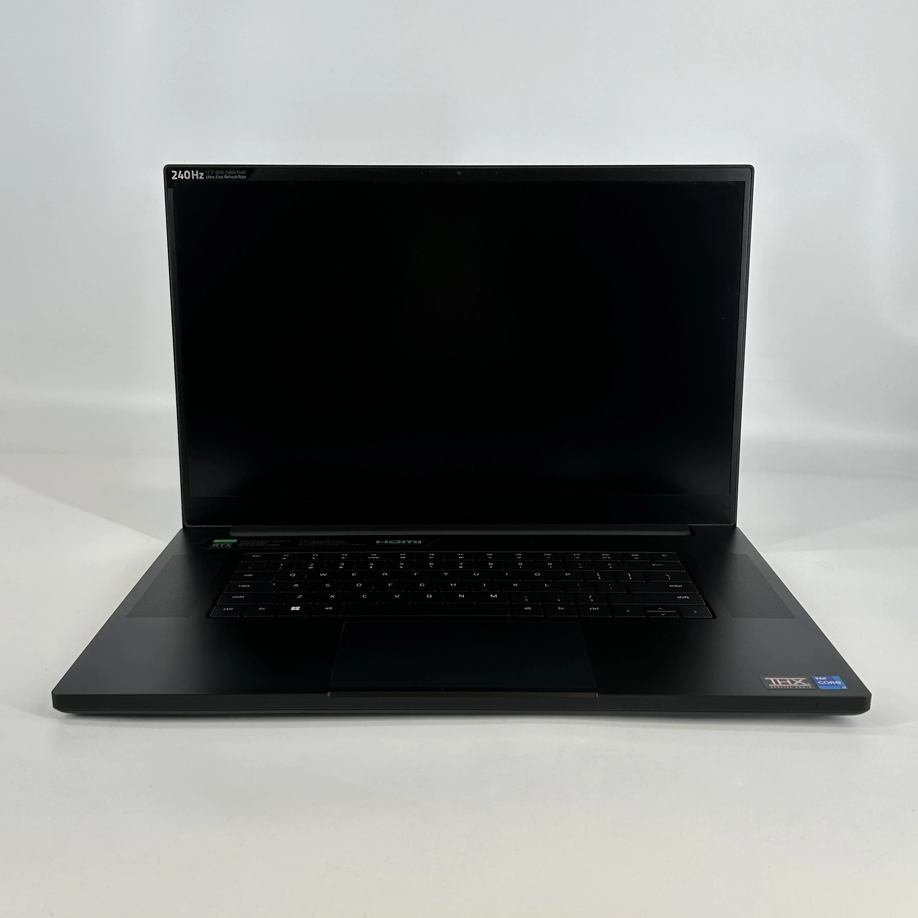 Razer Blade 17 2022 Black 2.4 GHz Intel Core i7 12th Gen. 16GB RAM 1TB Solid State Drive NVIDIA GeForce RTX 3070 Ti 8 GB