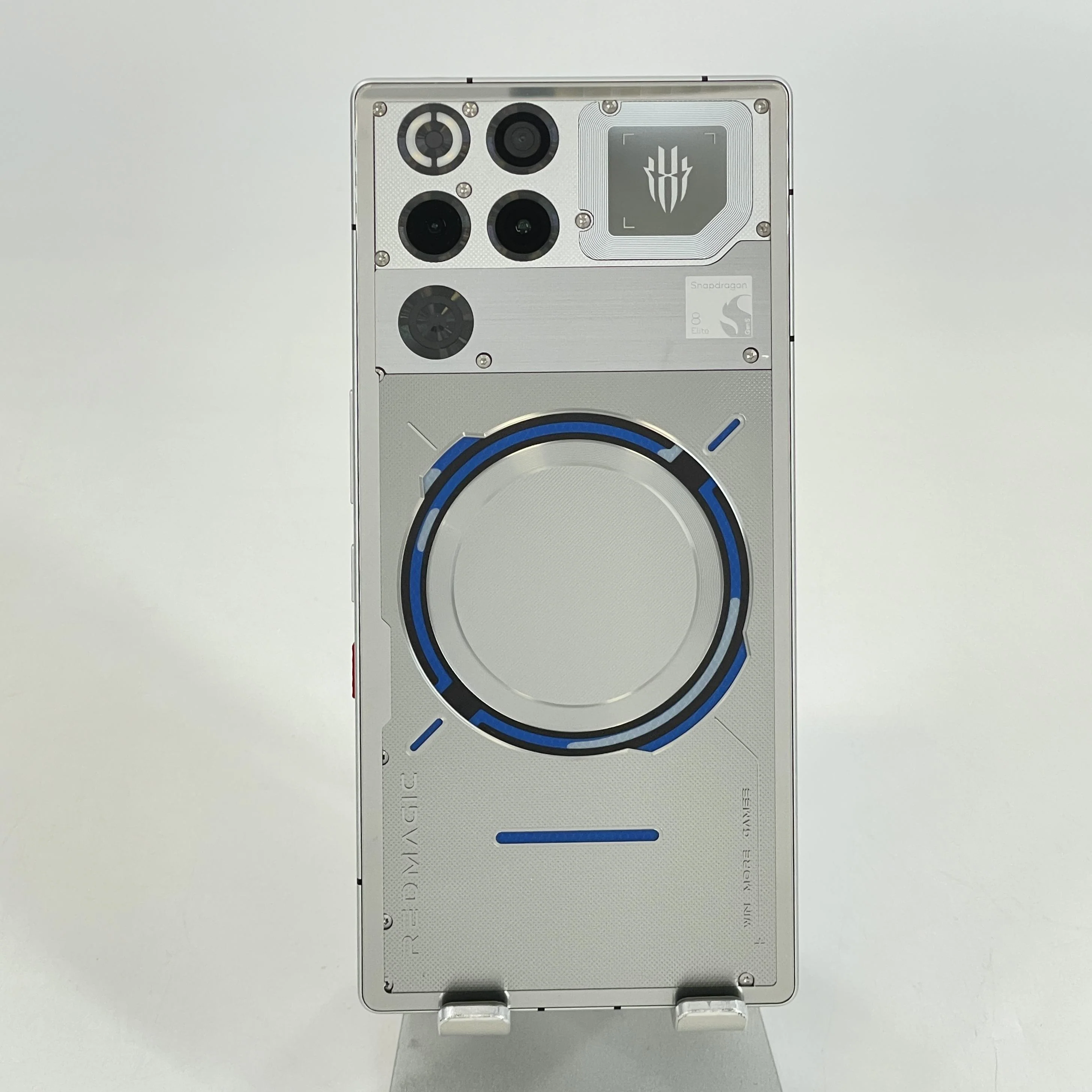 REDMAGIC 11 Pro 1TB Silver (GSM Unlocked) - Image 4