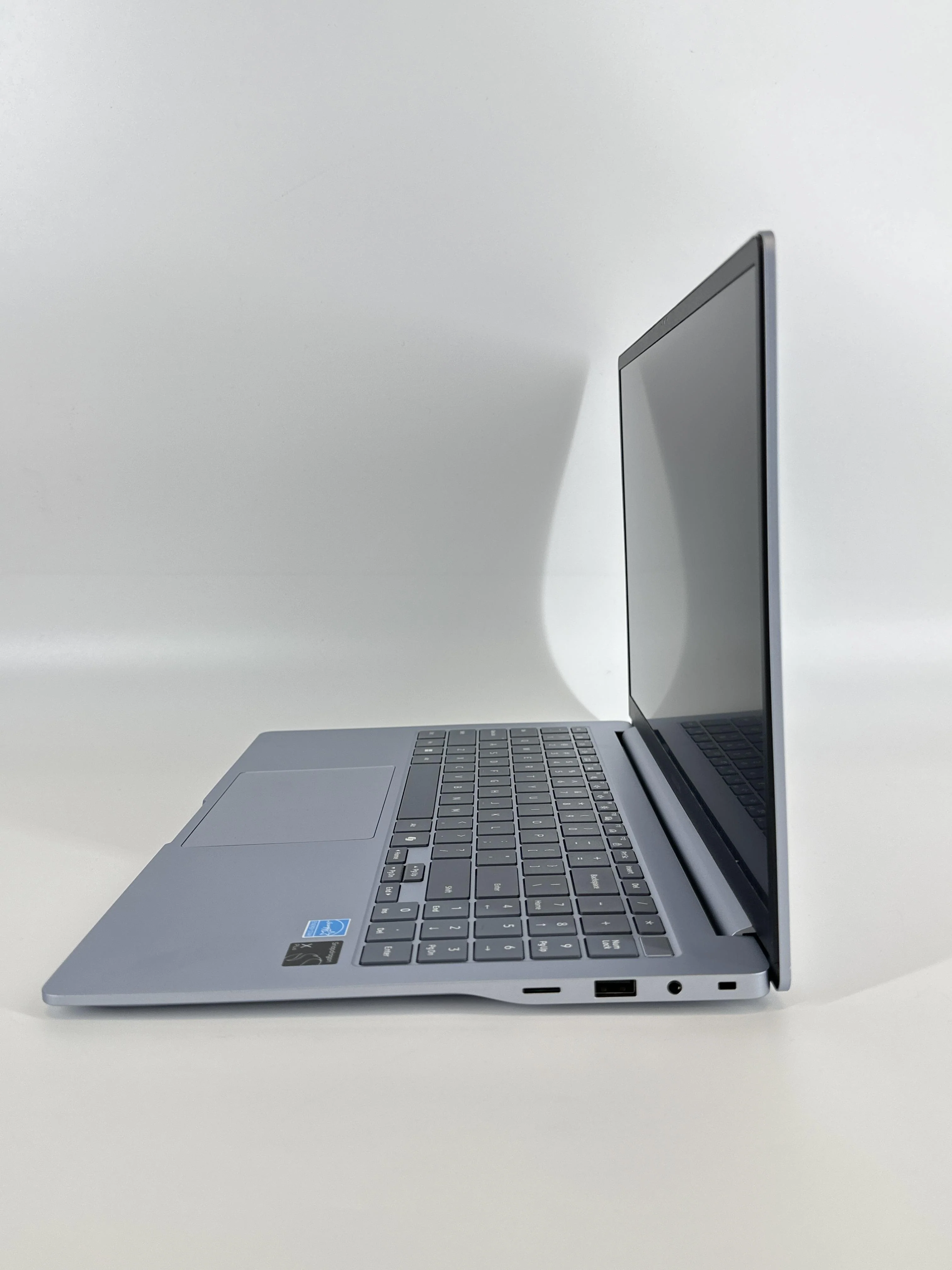 Samsung Galaxy Book4  Edge 15.6 Silver 3.24 GHz Qualcomm Snapdragon X Plus 16GB RAM 512GB Embedded UniversalFlashStorage - Image 4