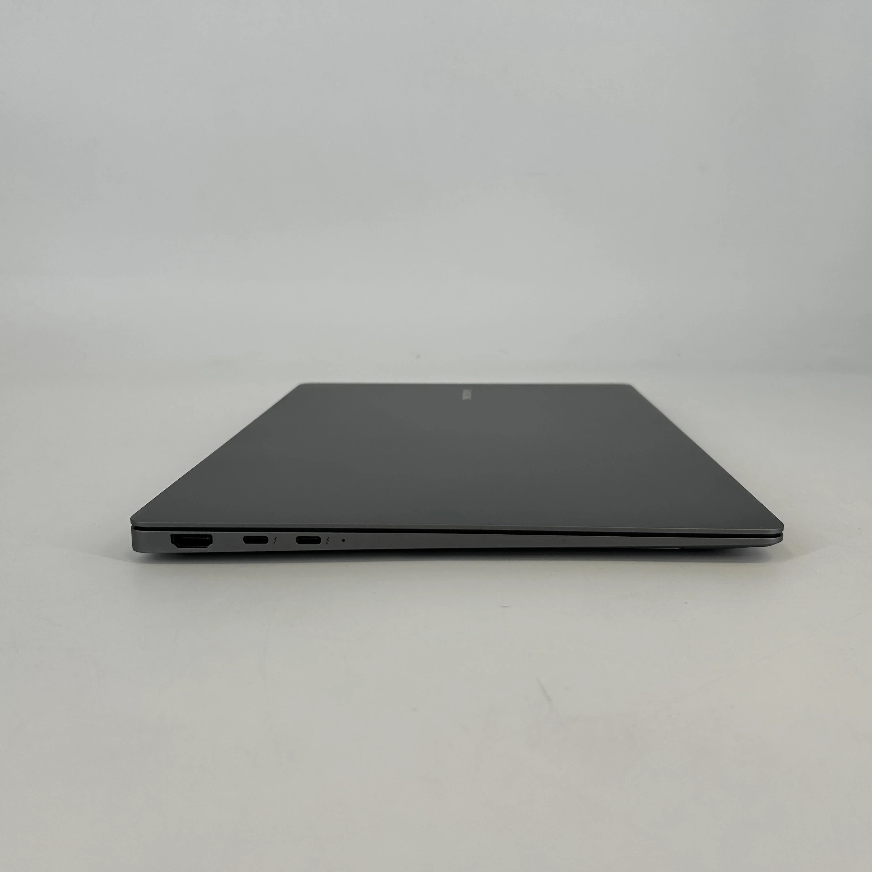 Samsung Galaxy Book5 Pro 14 Gray 2.2 GHz Intel Core Ultra 7 Series 2 16GB RAM 512GB Solid State Drive - Image 6