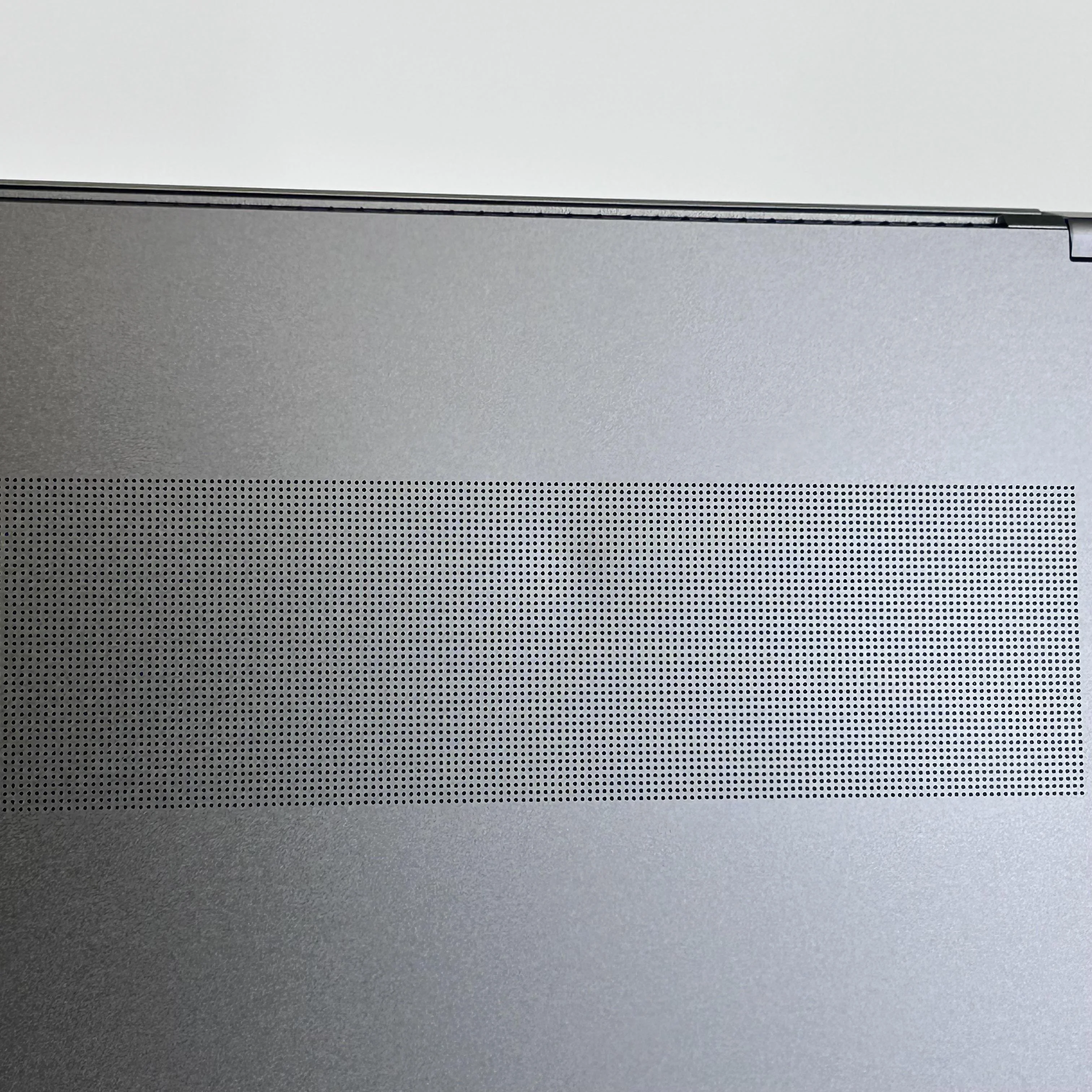 Samsung Galaxy Book5 Pro 360 16 Gray 2.2 GHz Intel Core Ultra 7 Series 2 32GB RAM 1TB Solid State Drive - Image 11