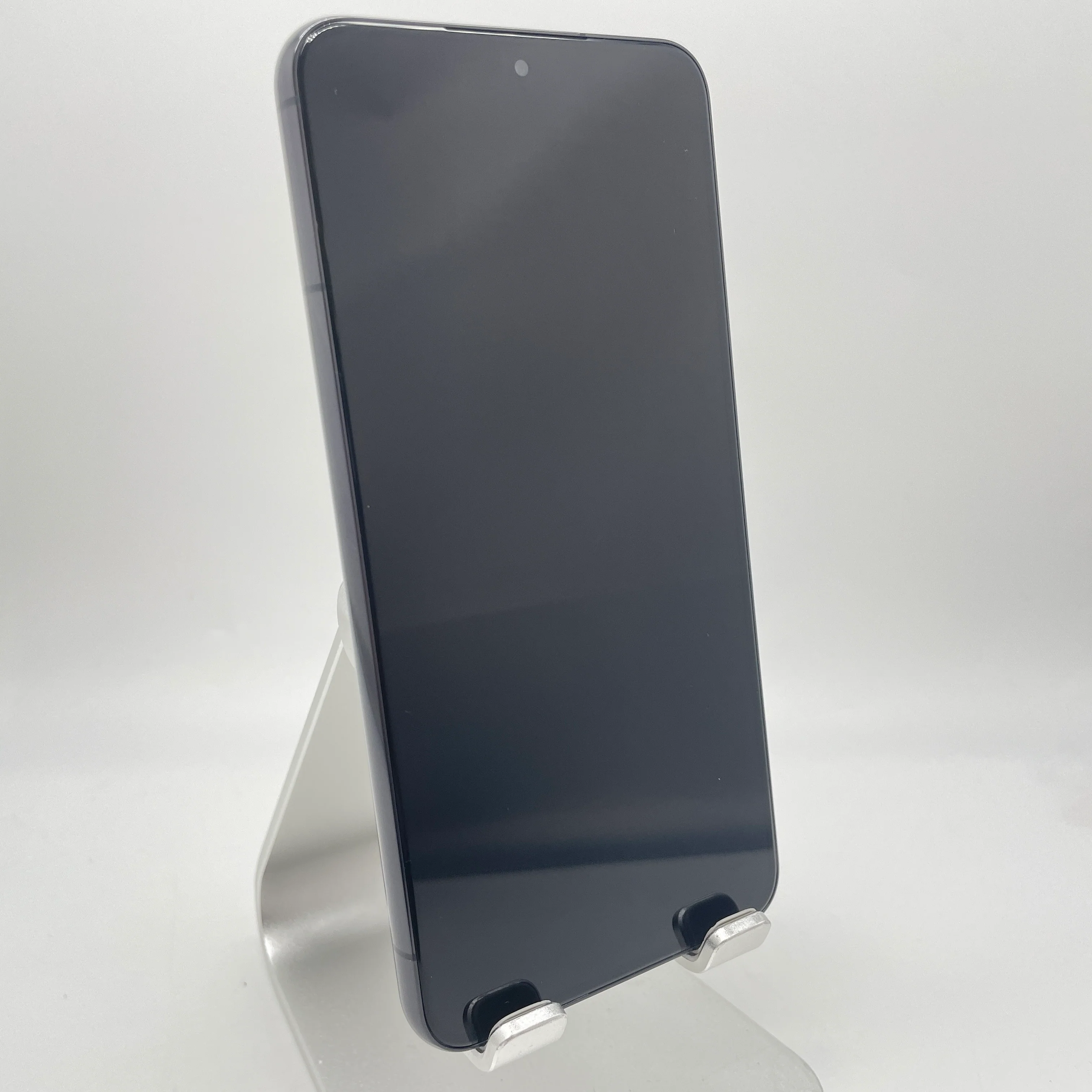 Samsung Galaxy S22 5G 128GB Phantom Black Unlocked Very Good Condition - Image 4