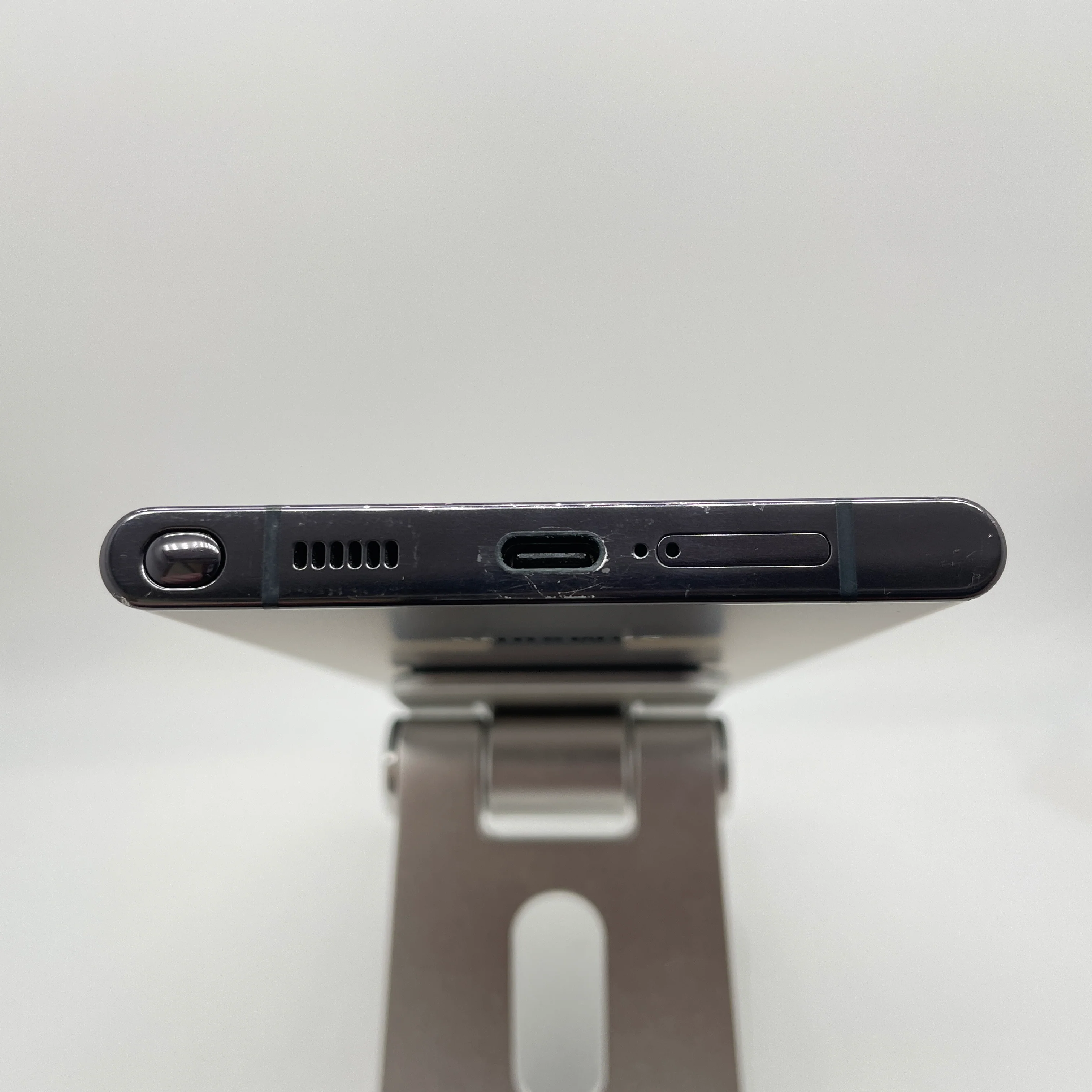 Samsung Galaxy S22 Ultra 5G 256GB Phantom Black Unlocked Fair Condition - Image 7