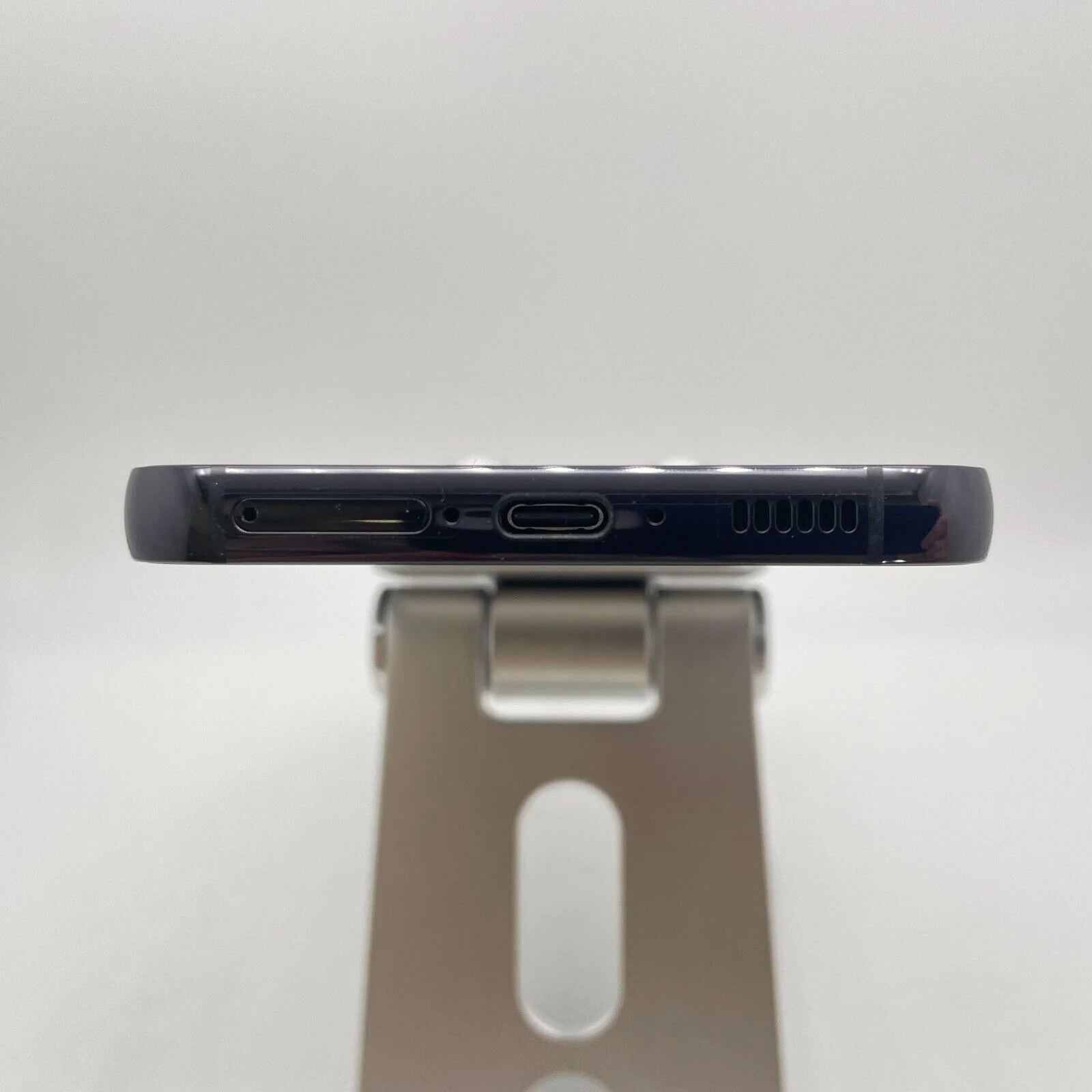 Samsung Galaxy S23 128GB Phantom Black Unlocked Very Good Condition - Image 8