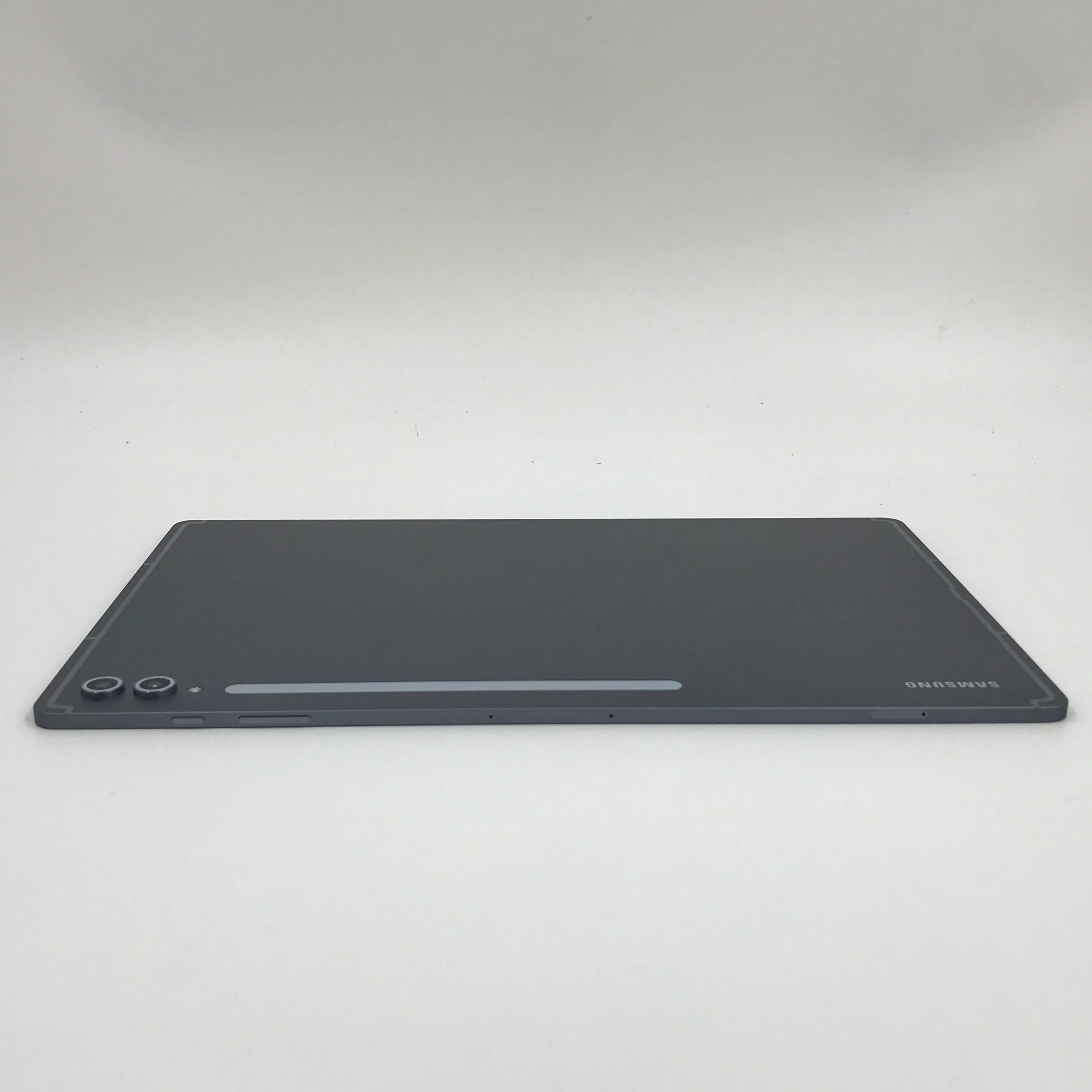 Samsung Galaxy Tab S10 Ultra 256GB Moonstone Gray WiFi Excellent Condition - Image 8
