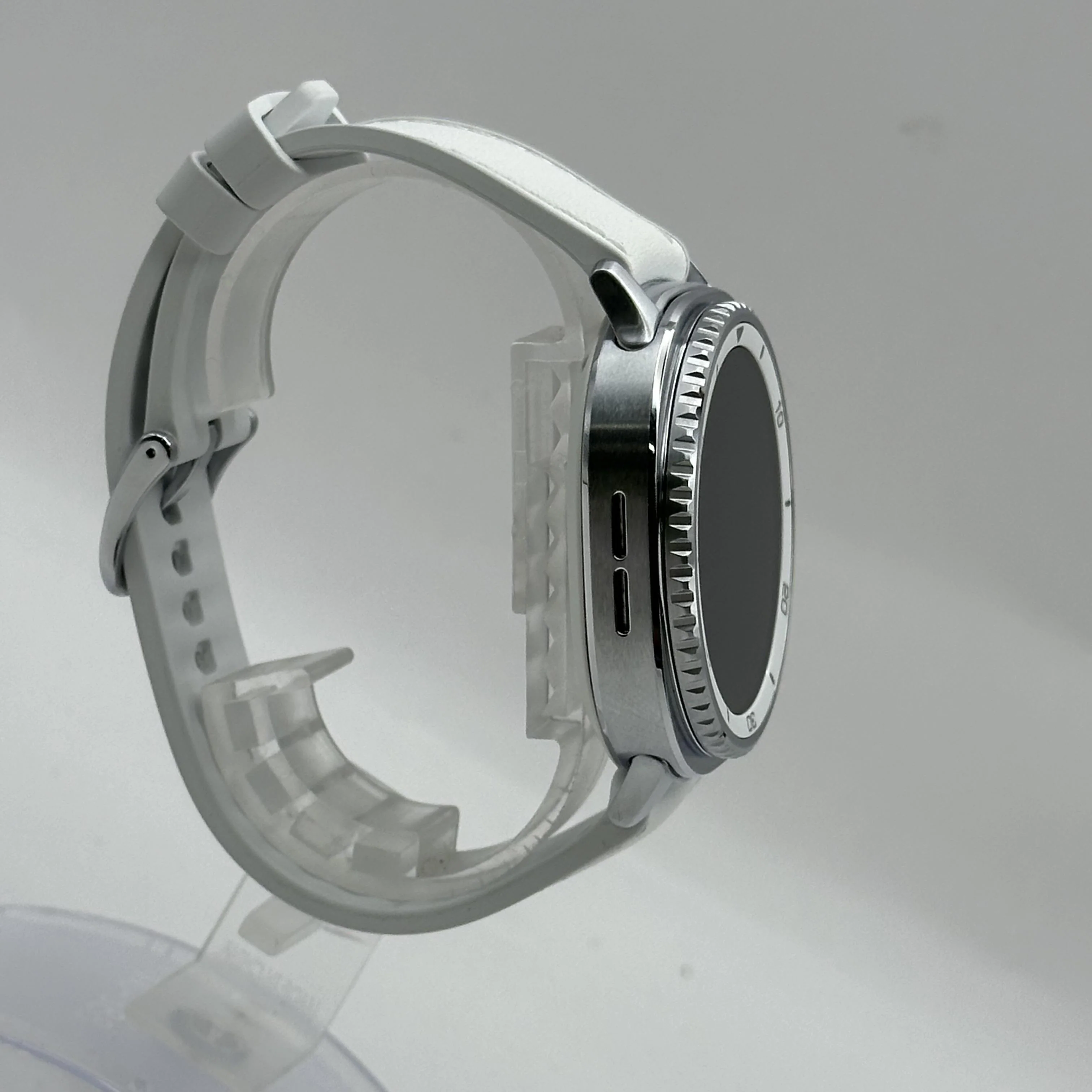 Samsung Galaxy Watch8 Classic 46mm White WiFi 64GB - Image 4
