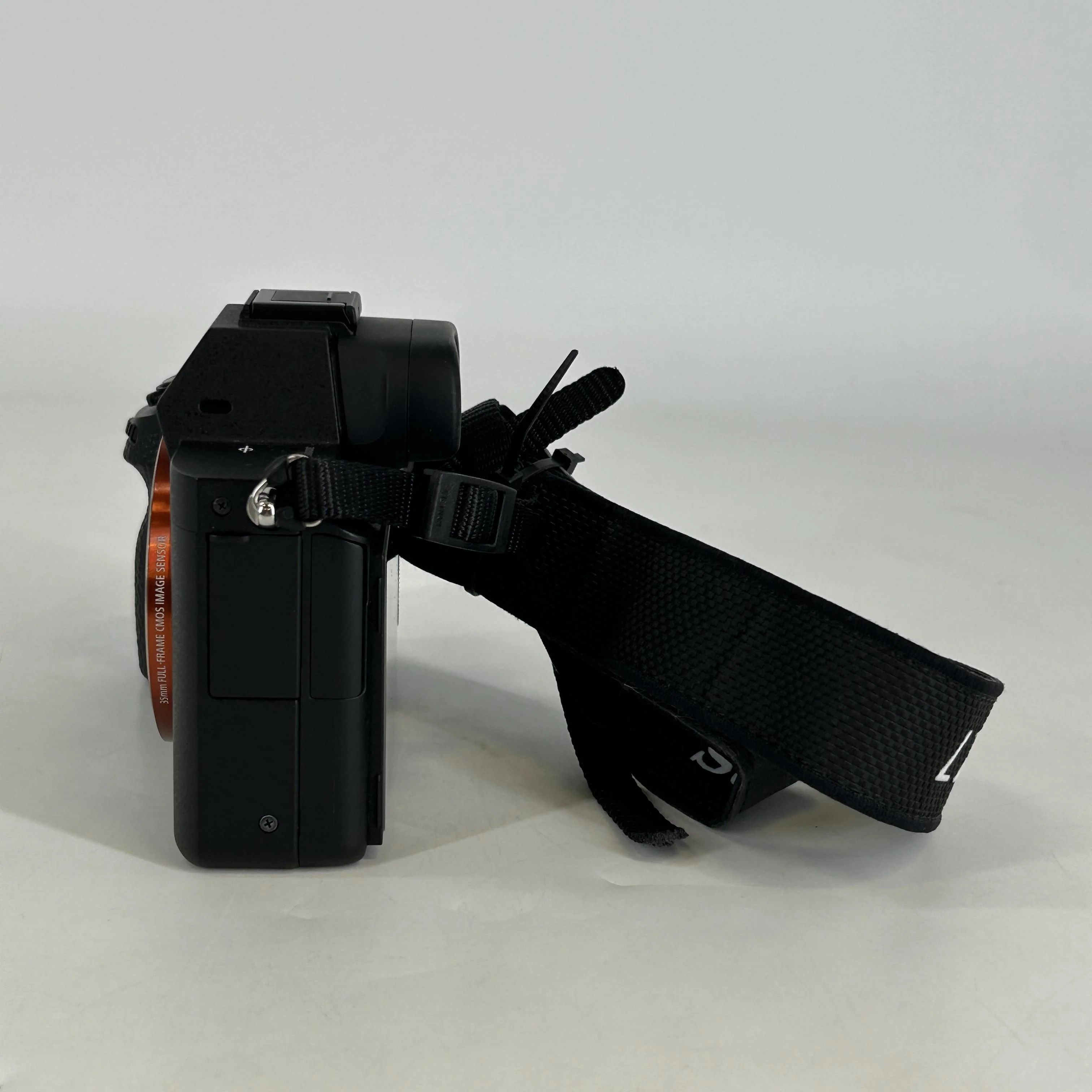 Sony Alpha 7 II 24.3MP Black - Image 5