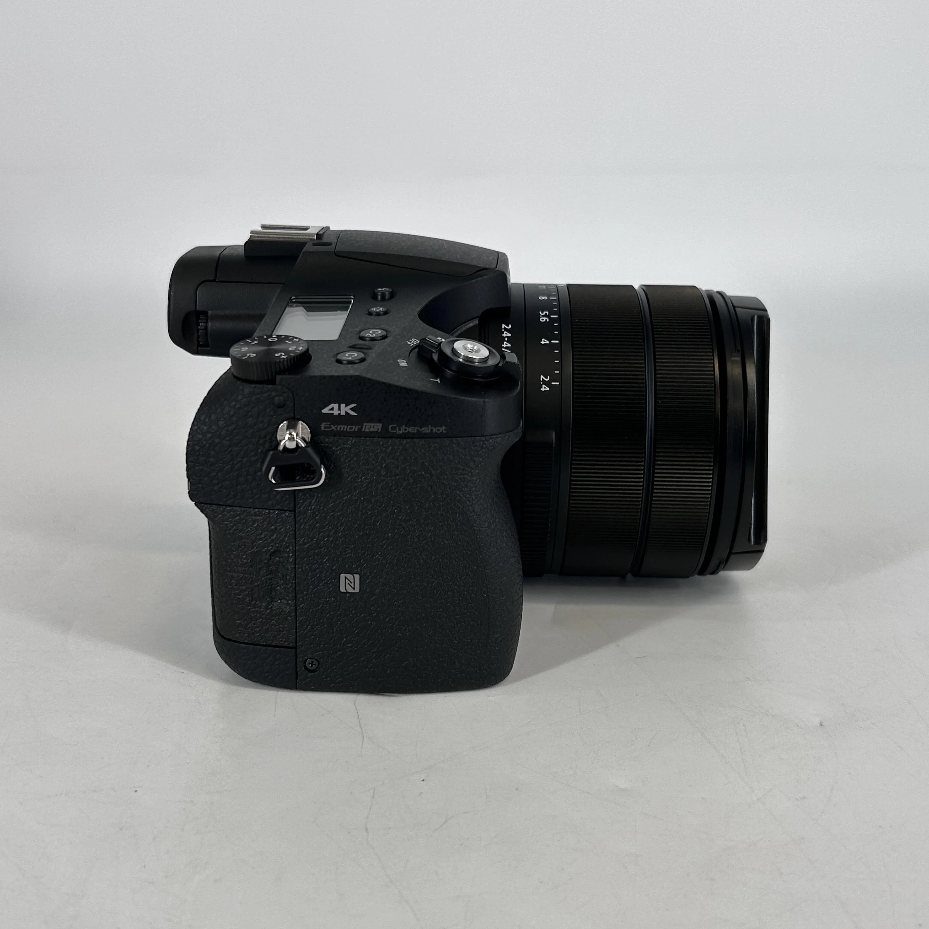 Sony Cyber-Shot RX10 IV 20.1MP Black - Image 3