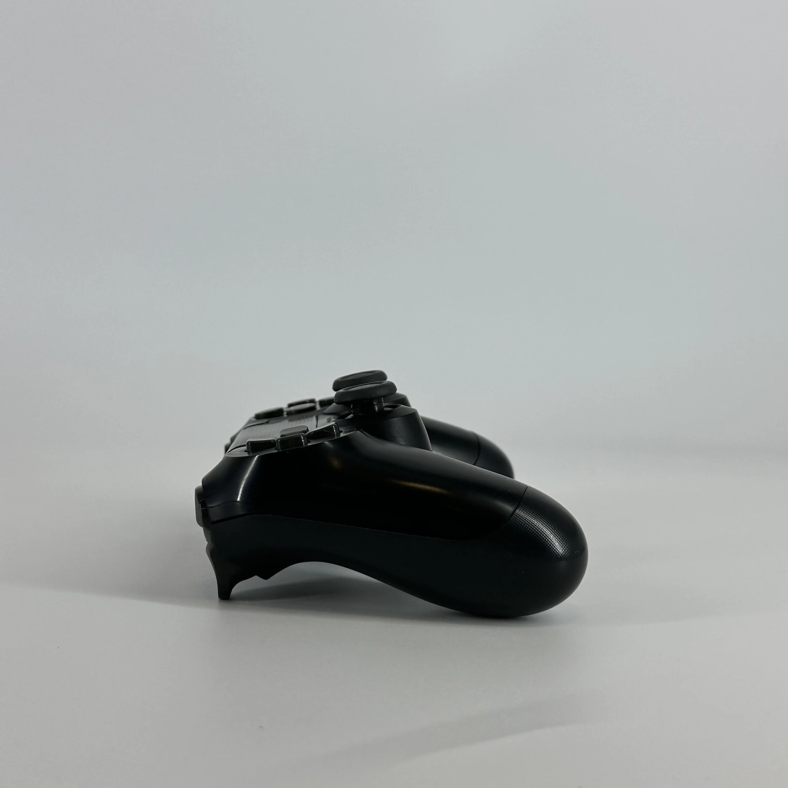 Sony PlayStation 4 1TB - Image 3