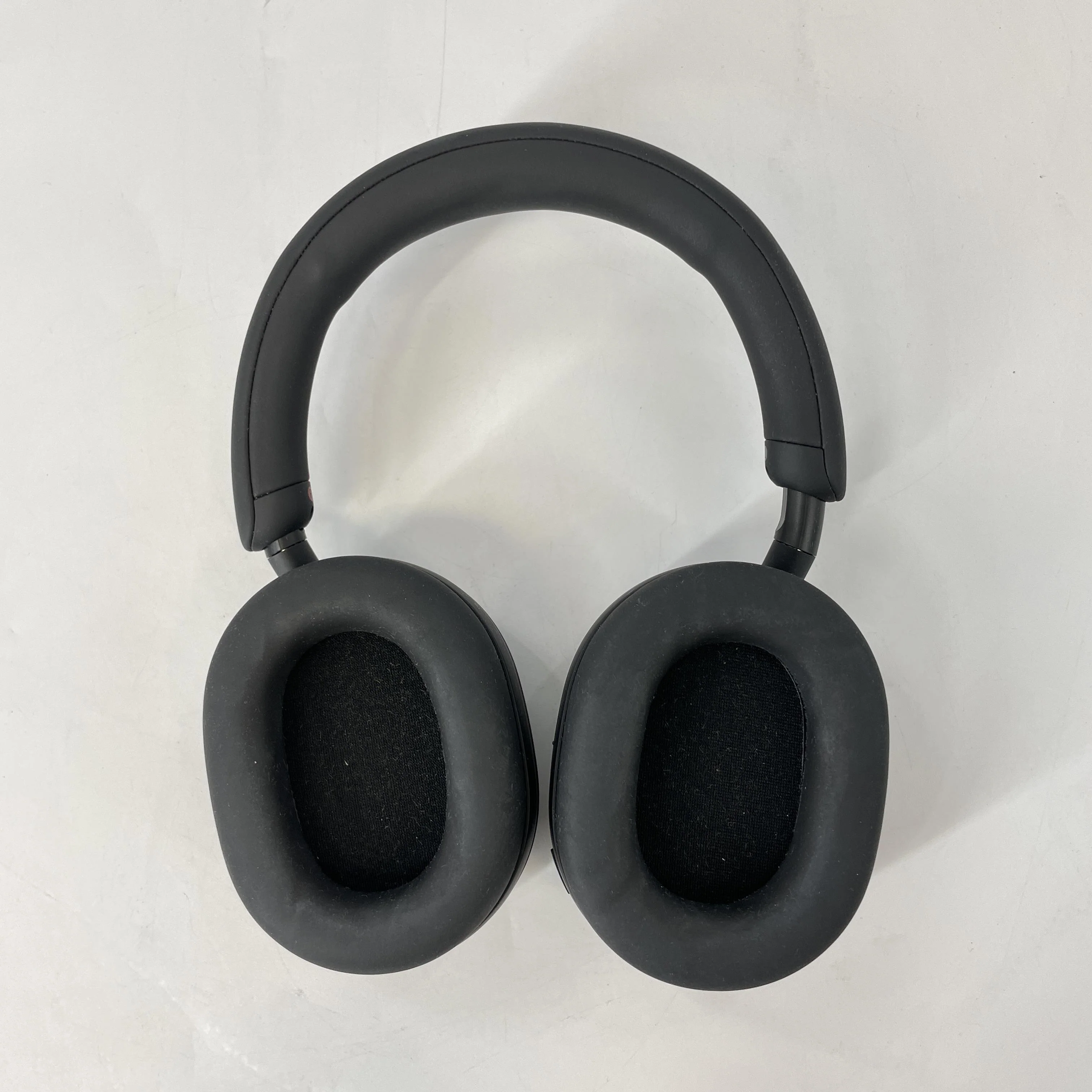 Sony WH-1000XM5 Headphones Black - Image 4