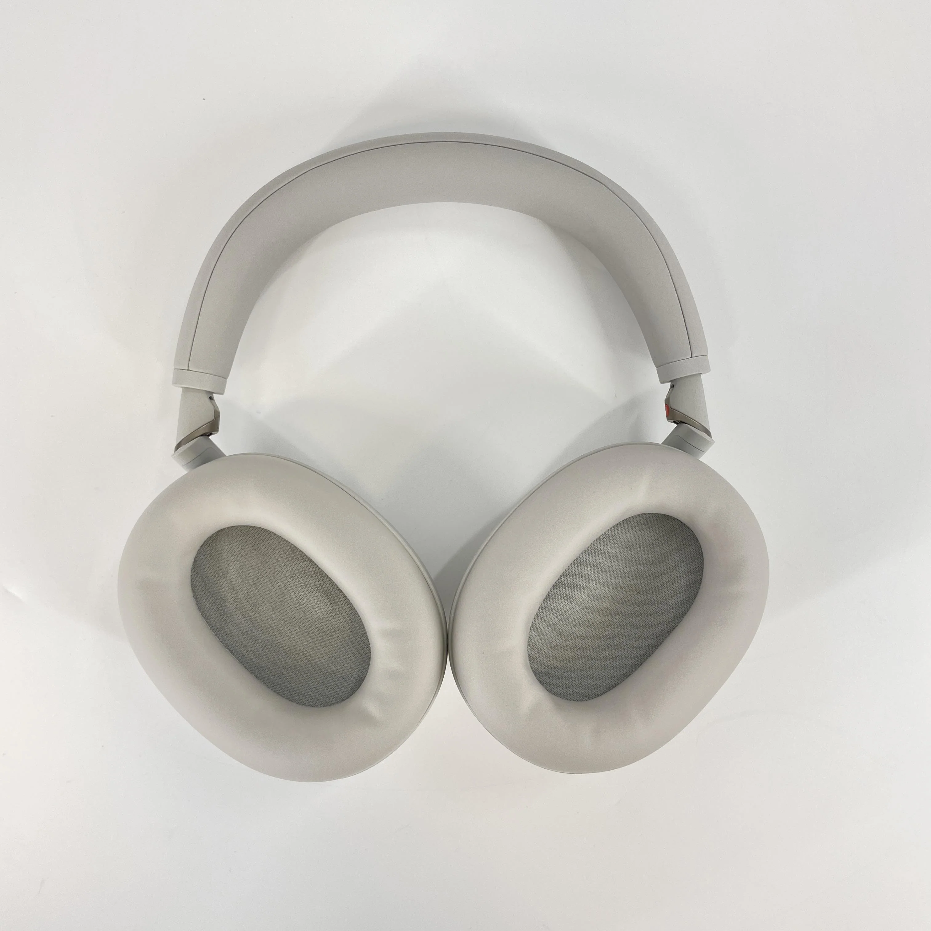 Sony WH-1000XM6 Headphones Platinum Silver - Image 5
